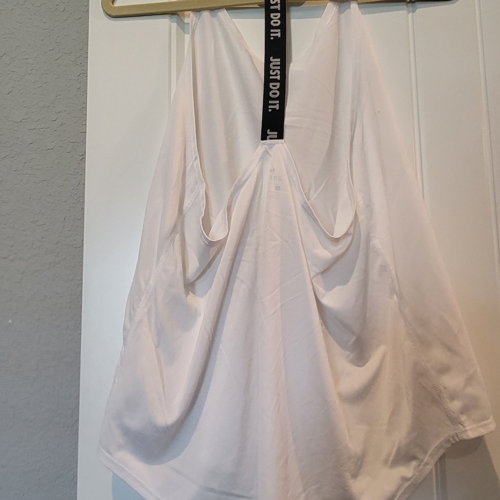 Womens Nike tank top in white and black